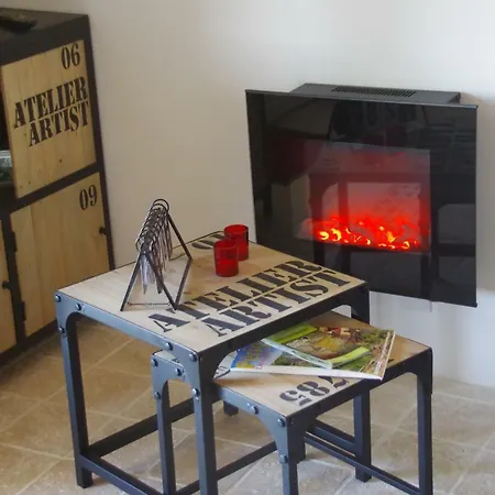 Гостевой дом Junior Le Pied De Mulet Brouchaud