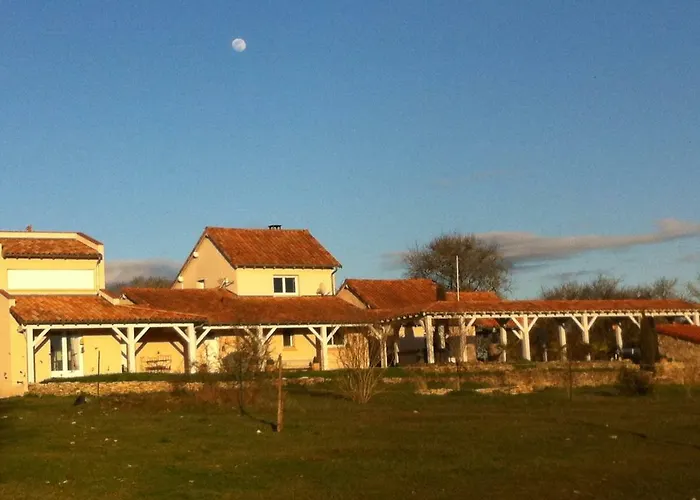 Πανσιόν Junior Le Pied De Mulet 4*