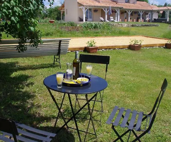 Πανσιόν Junior Le Pied De Mulet 4*